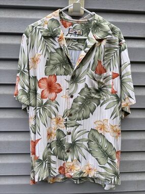 Caribbean Joe | 100% Rayon Button Down Tropical Floral Shirt size Medium
